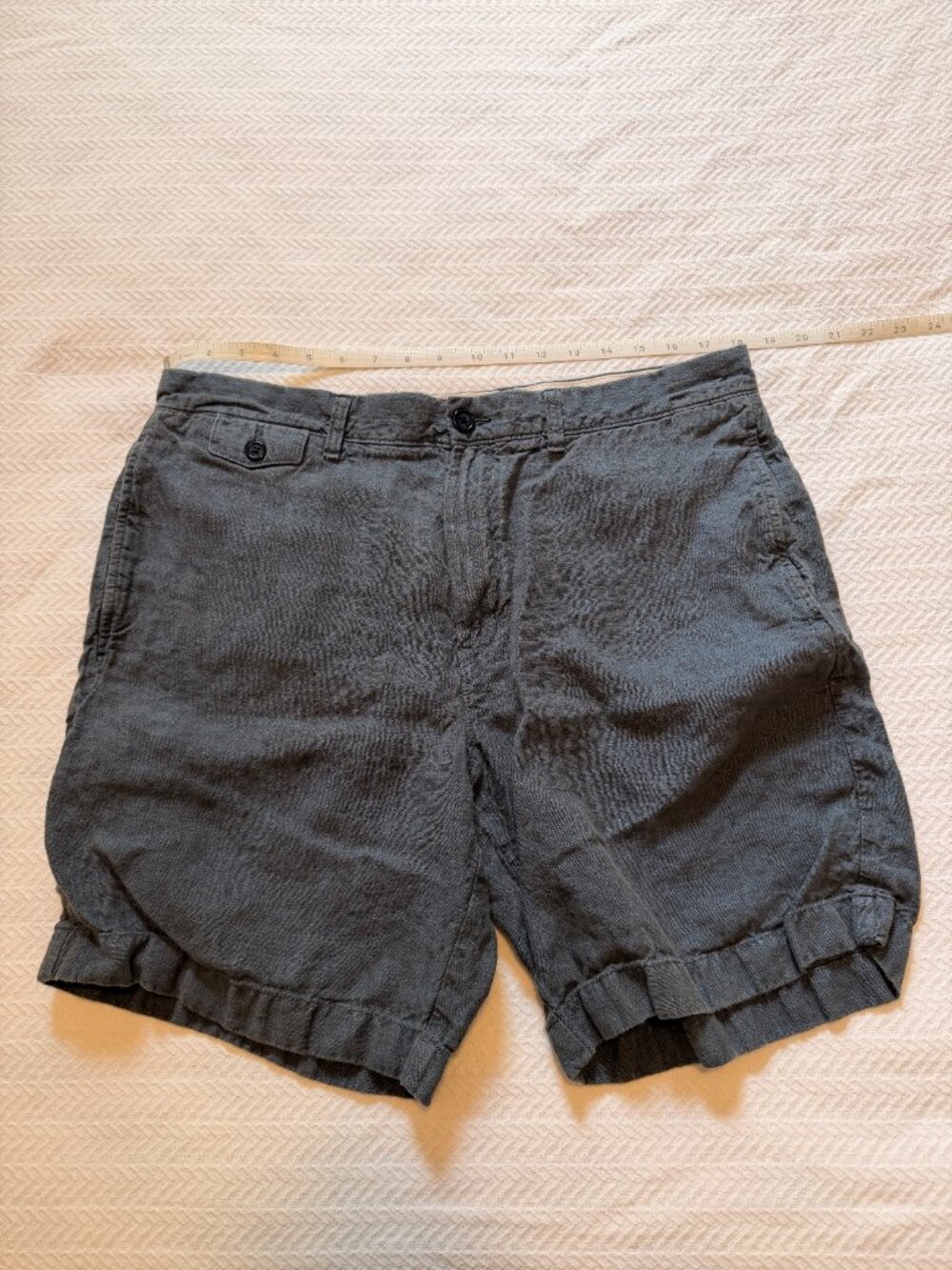 J. Crew 8.5" Linen Short - Picture 2 of 5